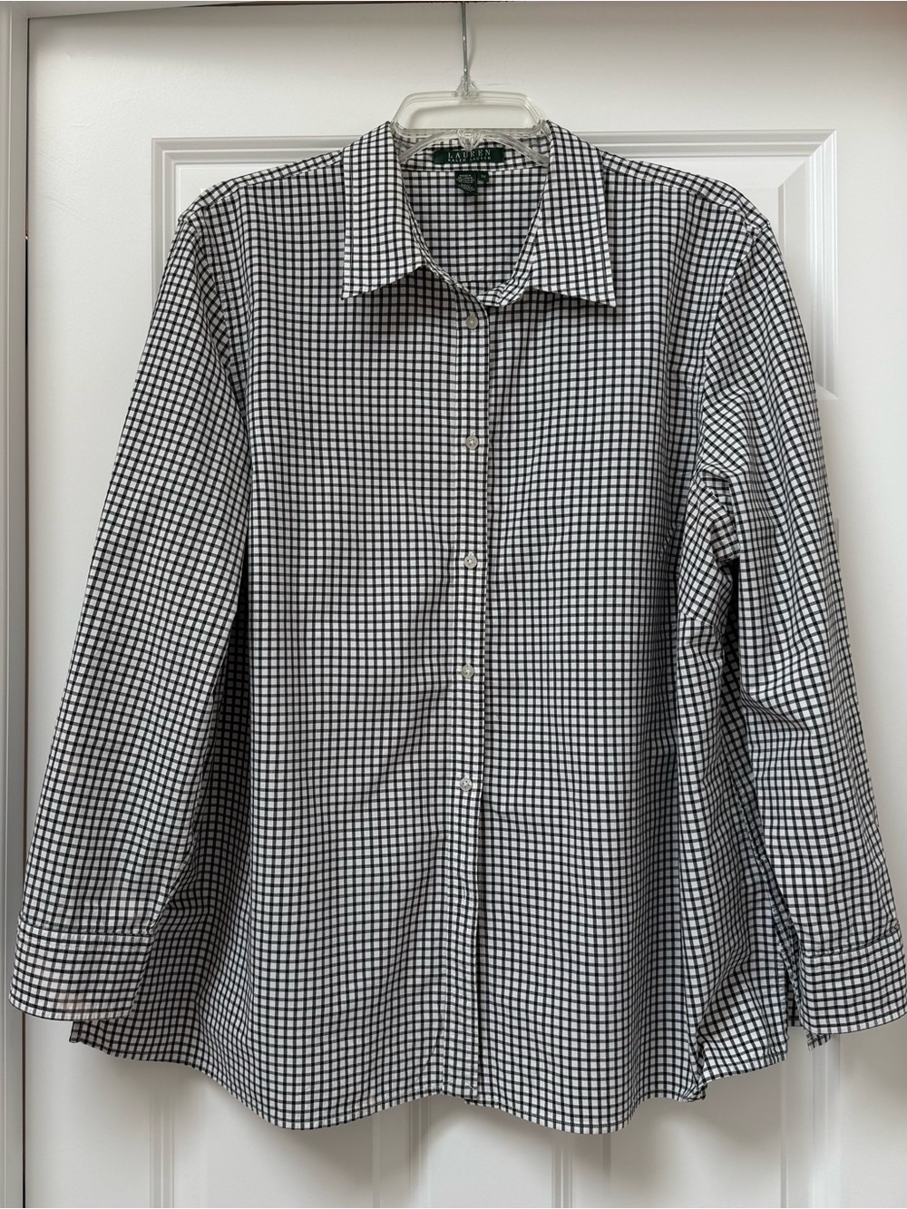 Lauren Ralph Lauren Women's Black and White Gingham Button-Down Shirt. Size 3X